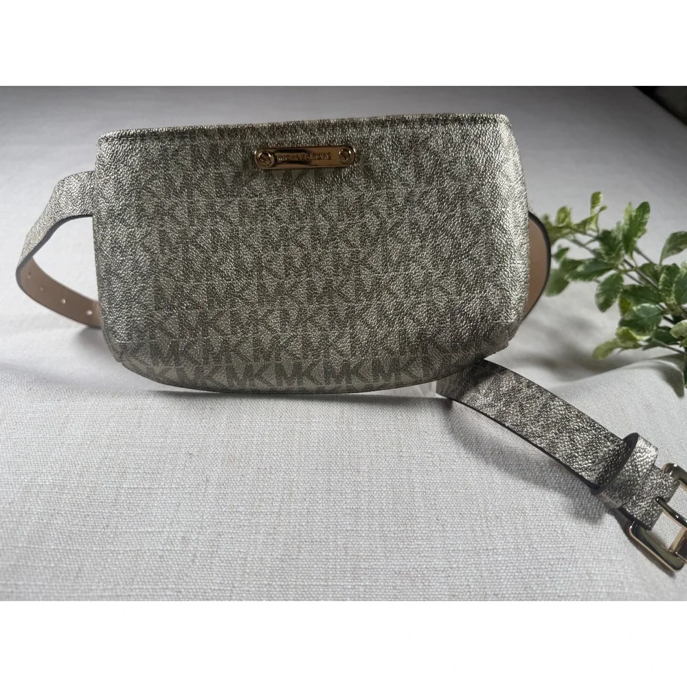Michael Kors Metallic Gold Signature Logo Belt Bag Waist Pack Fanny Pack NWOT